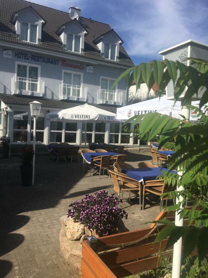 Hotel Restaurant Normandie شْفيلدو المظهر الخارجي الصورة